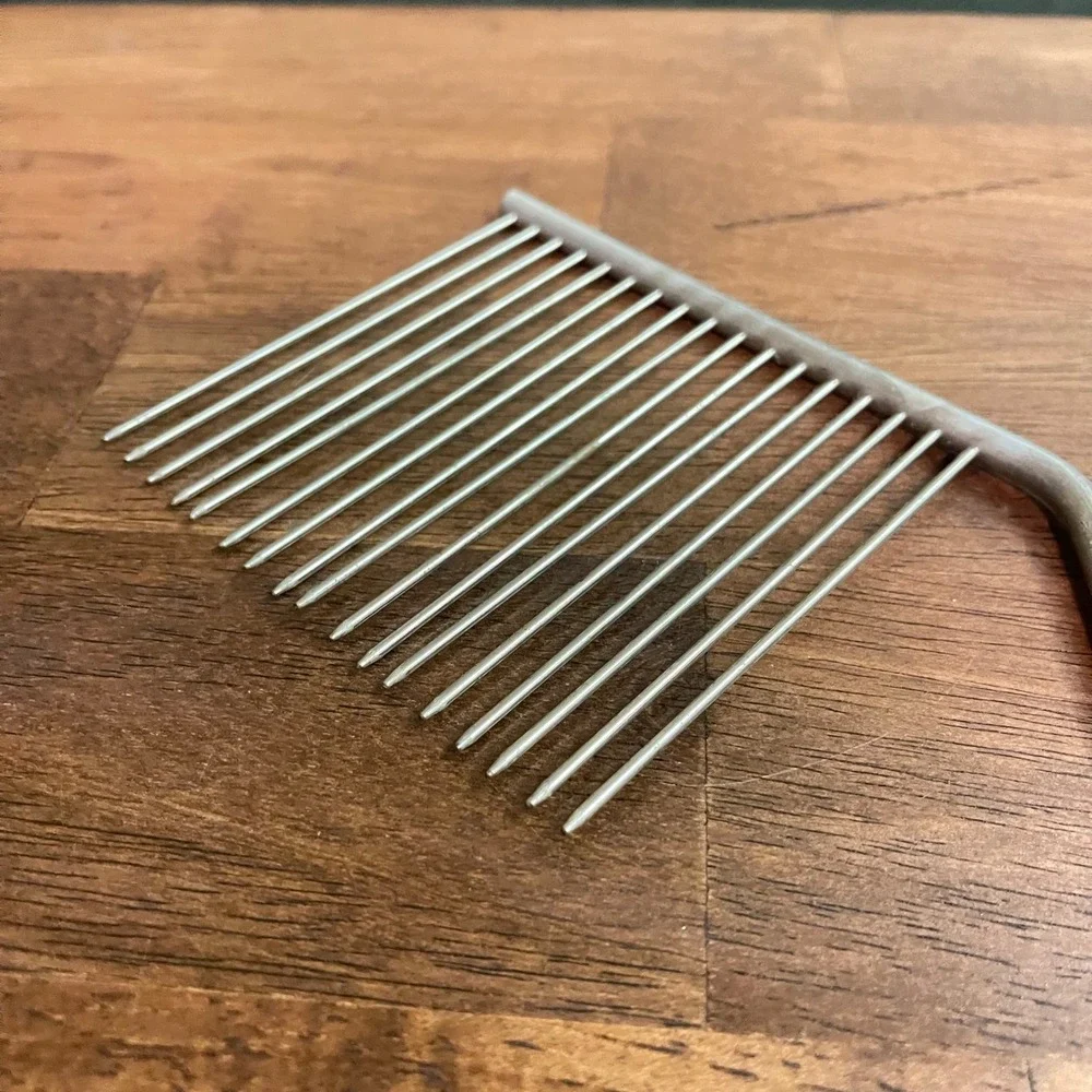 Vintage Cherry Red‎ Bakelite Angel Food Cake Comb Breaker Kitchen Utensil 1950s
